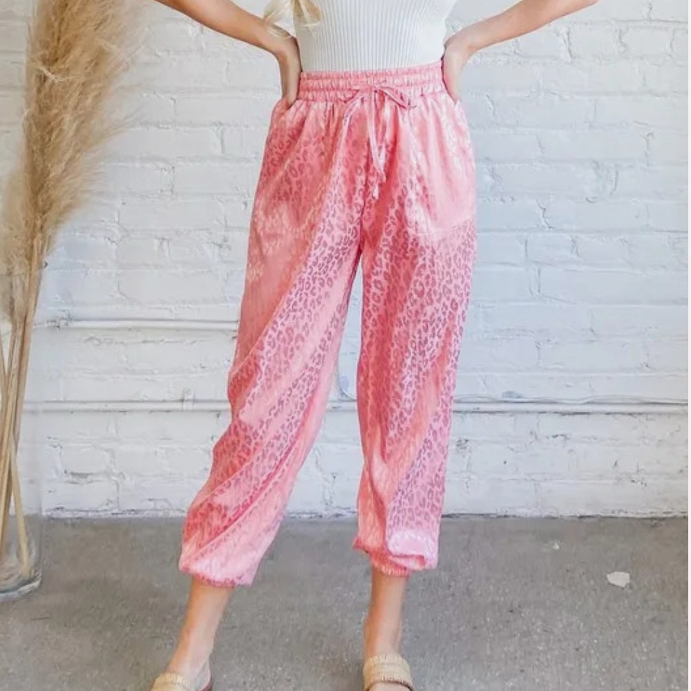 And The Why Pink Satin Leopard Print Pull-on Joggers Pants